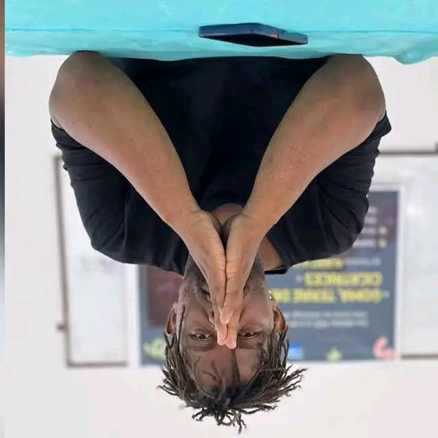 Image de profile de Tomokwabini, rédacteur(trice) sur le site de Kiosque Littéraire.