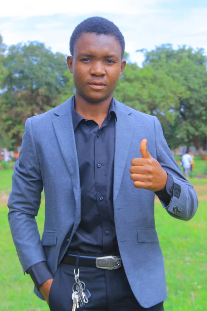 Image de profile de Rey Kasongo, rédacteur(trice) sur le site de Kiosque Littéraire.